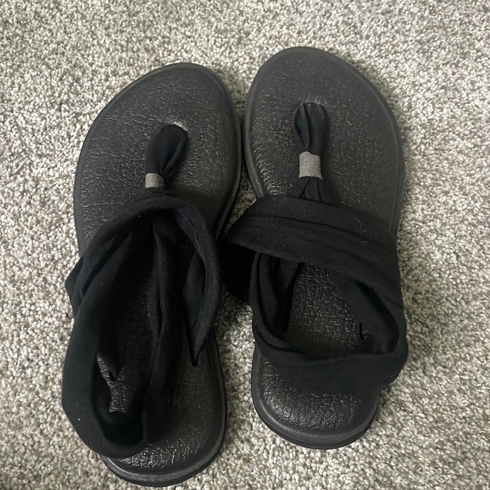 Sanuk yoga sandals. Size 7